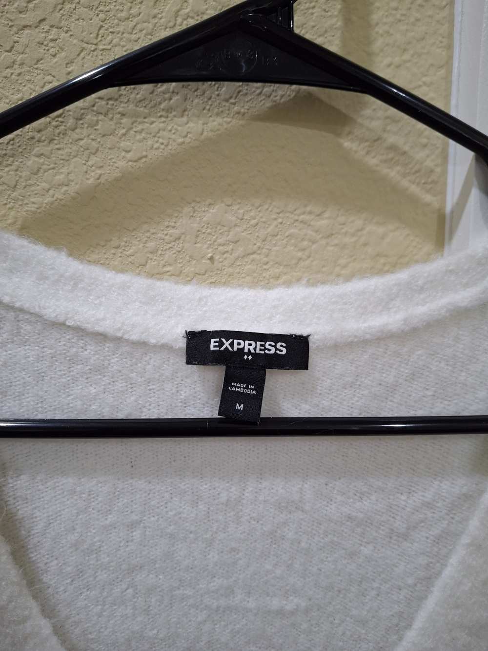 Express Sweater - Picture 7 of 7